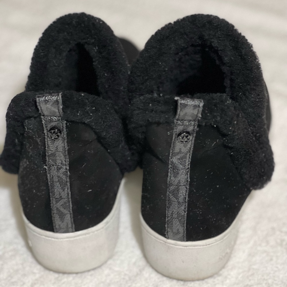 Women Michael Kors 7.5 black booties